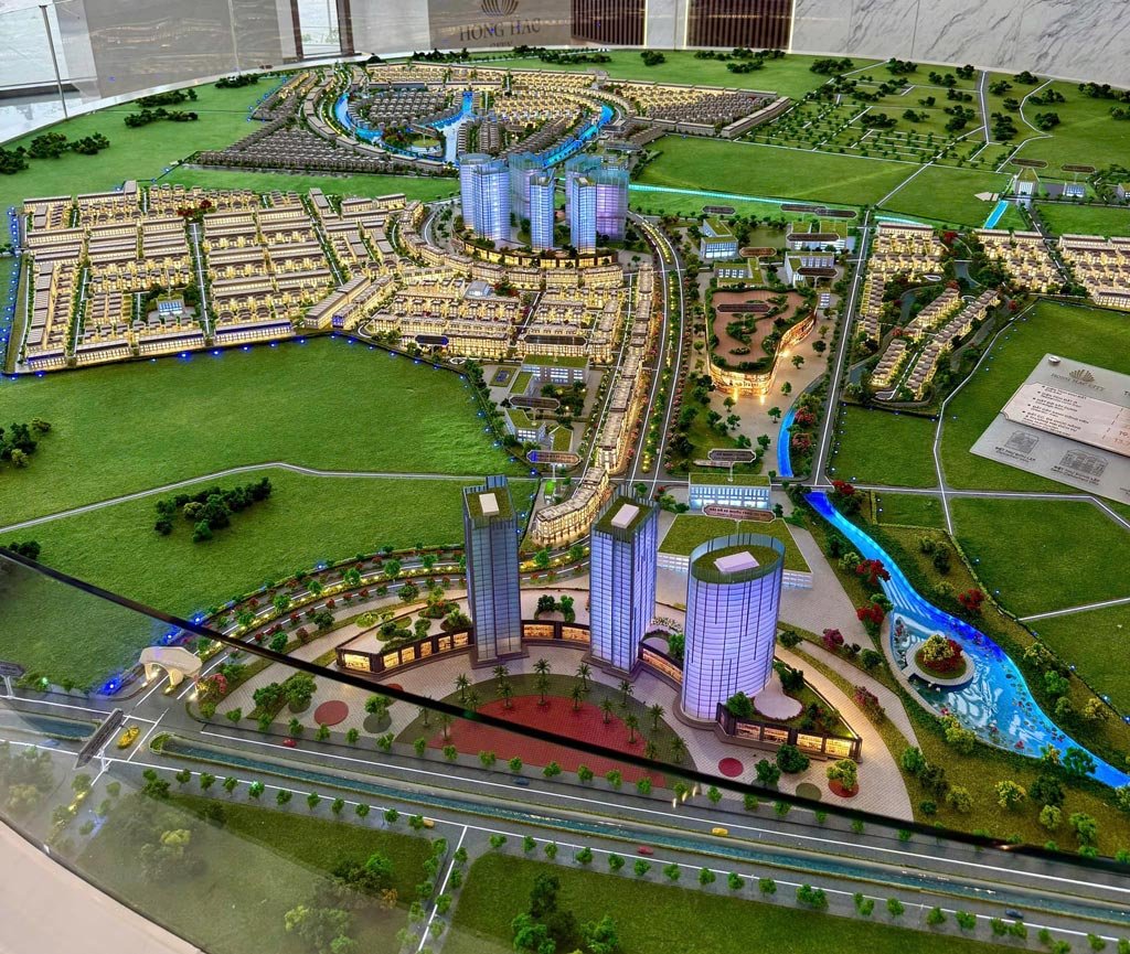 Sa bàn dự án đặt tại phòng kinh doanh