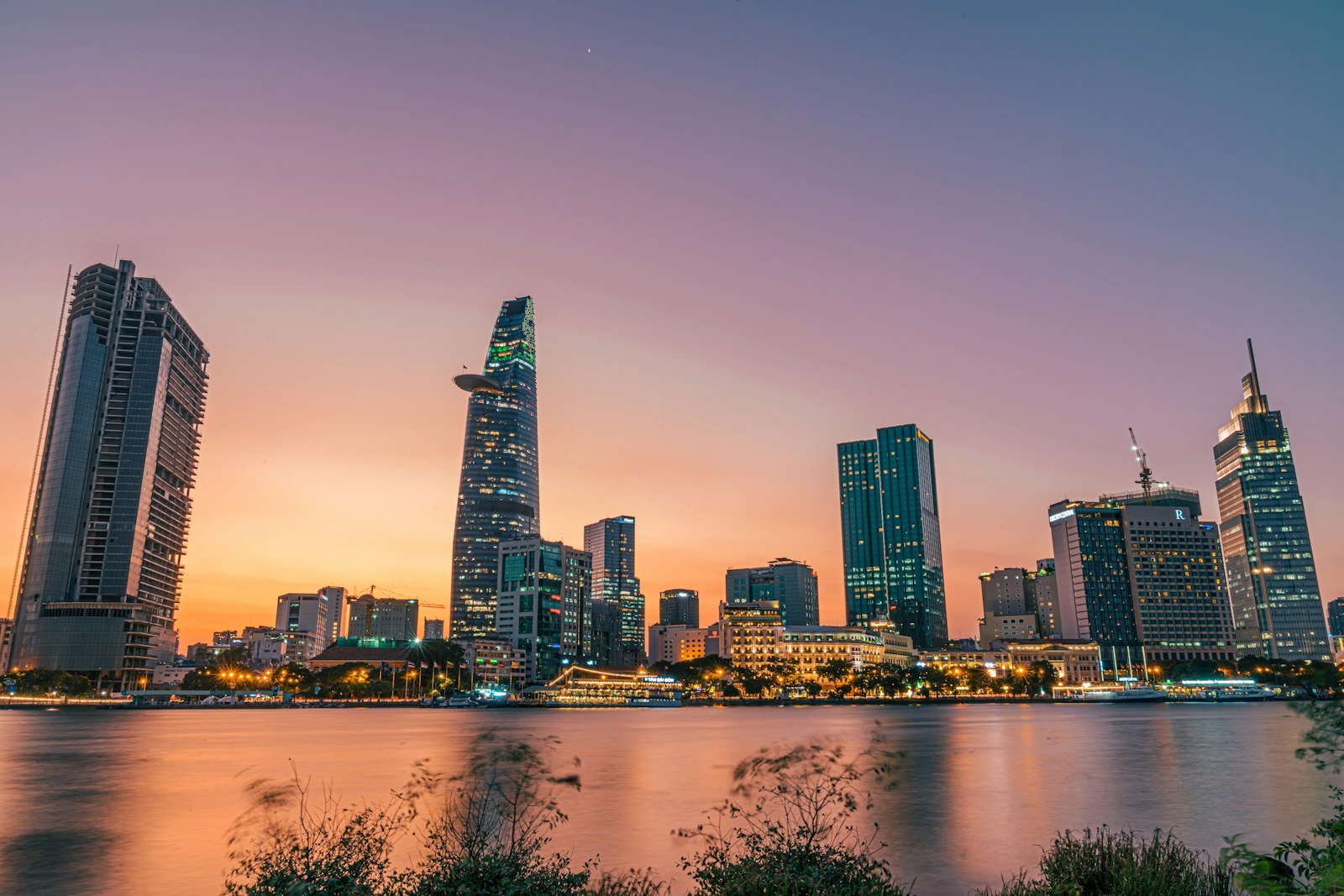 Thị trường bất động sản TP.HCM trước đề xuất thuế đất bỏ hoang