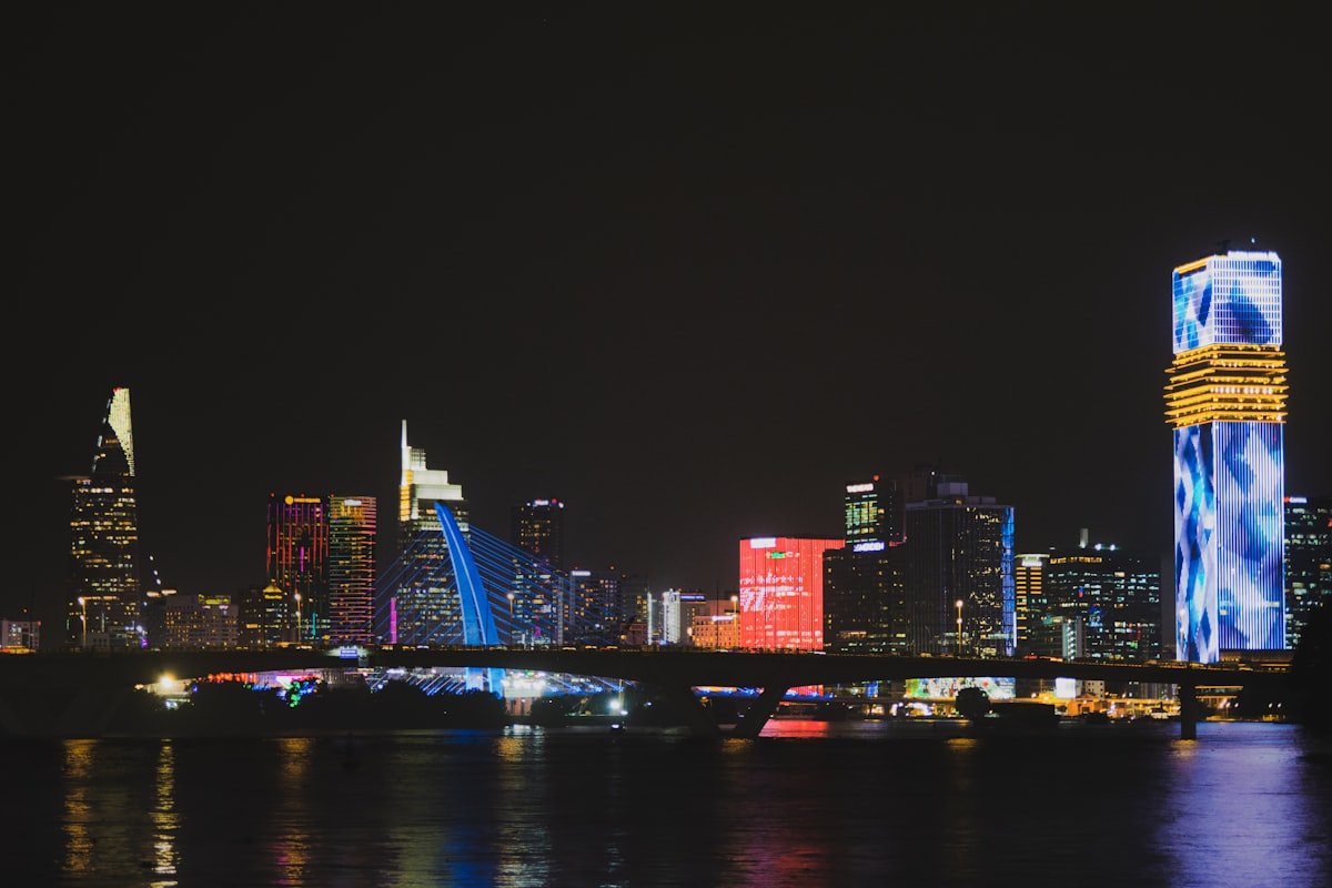 Thủ Thiêm Zeit River 2026: Giá Bán & Tin Mới Nhất 6 Cầu Thủ Thiêm về đêm gần dự án Thủ Thiêm Zeit River