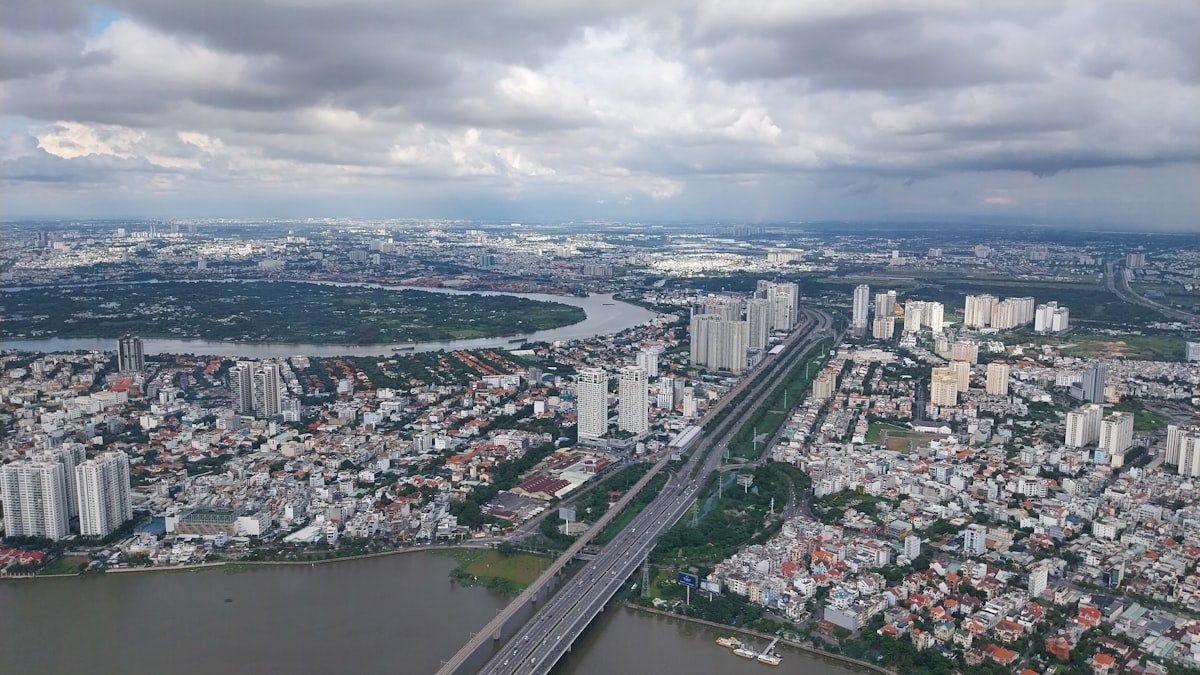 Khu dân cư và hạ tầng giao thông TP.HCM
