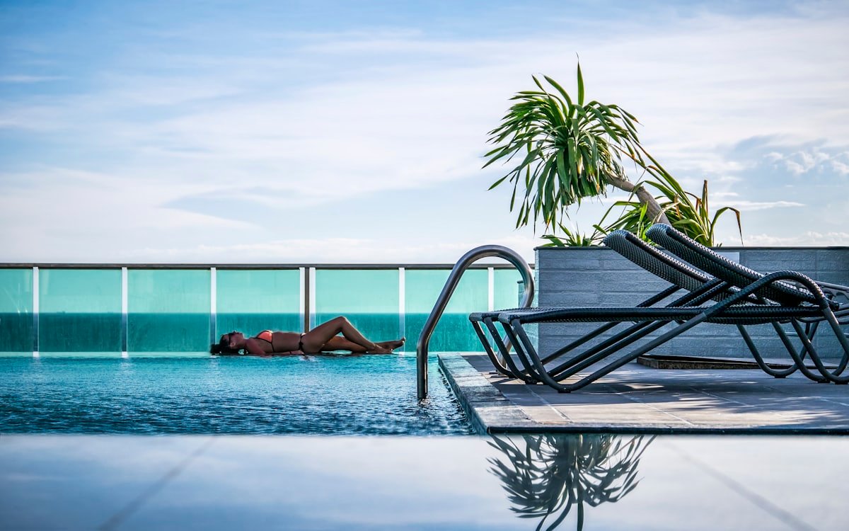 Gladia Heights Mở Bán T8/2026: Pháp Lý Và Chính Sách 7 Tiện ích hồ bơi nội khu dự án Gladia Heights của liên doanh Khang Điền và Keppel