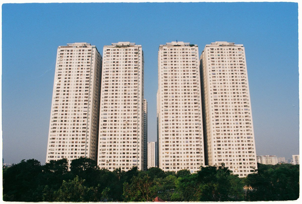Thị Trường Bất Động Sản 9 Tháng 2026: Tăng Chậm, Phân Hóa Rõ Rệt 3 Căn hộ chung cư giá tăng chậm lại từ tháng 5/2026