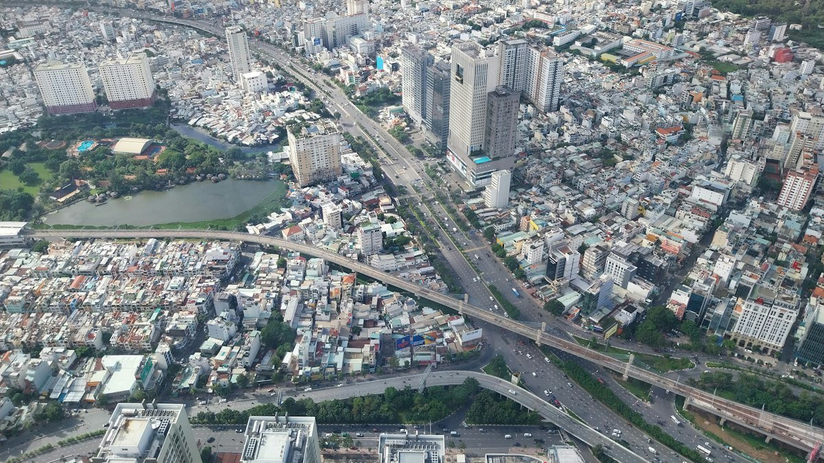 Đô thị TP.HCM nhìn từ trên cao, khu vực áp dụng bảng giá đất mới 2026