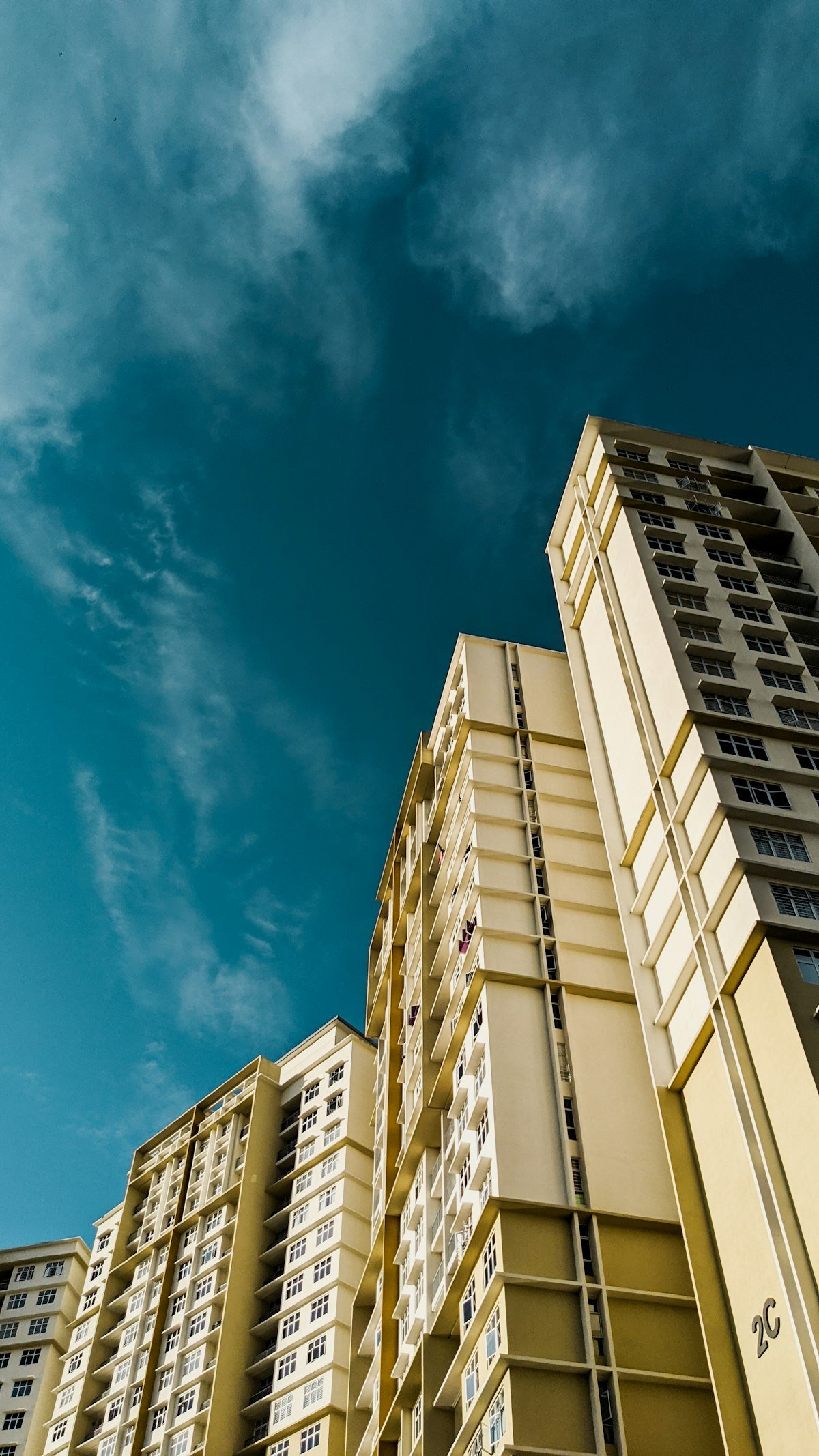 Tòa căn hộ chung cư cao tầng trong dự án Vinhomes King Park