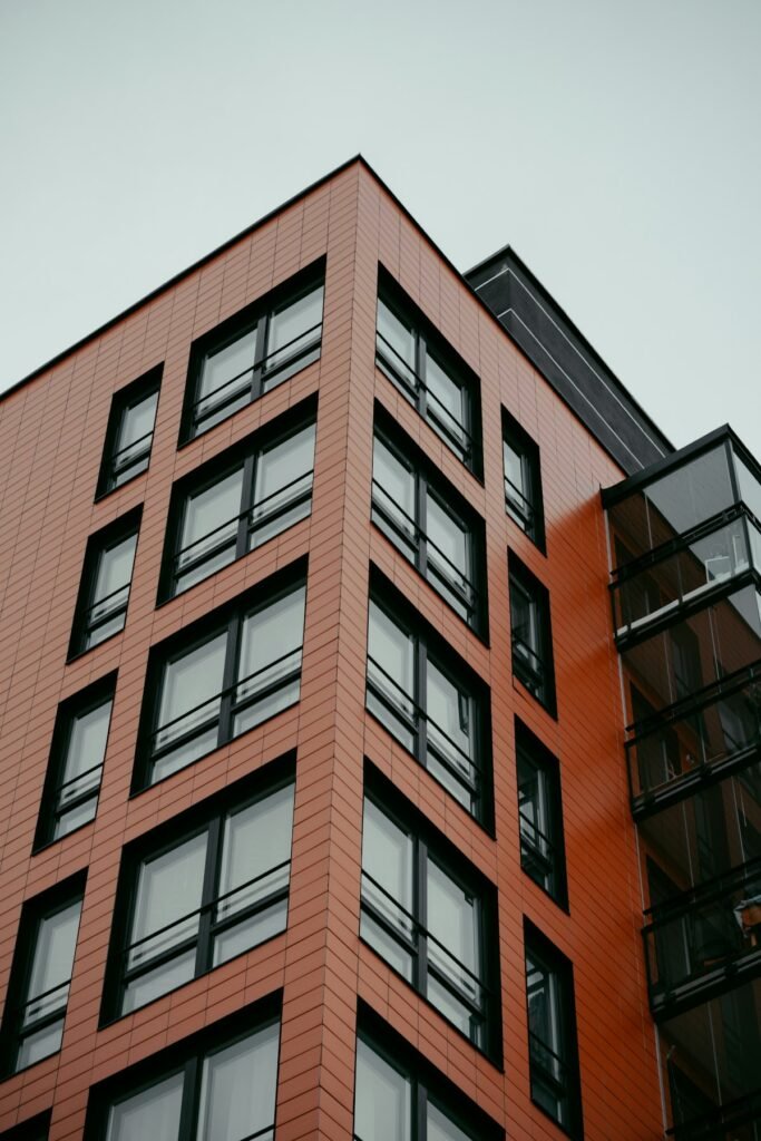 Căn hộ cao tầng minh họa giá thuê Vinhomes Central Park tháng 10/2026